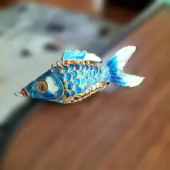 魚型 アクリルキーホルダー 2個セット - メルカリ