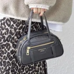 【美品】CHRISTIAN VILLA 2WAY ミニショルダーバッグ 黒のサムネイル