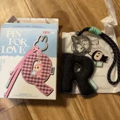 ラブブ　PIN FOR LOVE イニシャル　アルファベット　キーリング　R