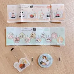 くら寿司 モフサンド コラボ 缶バッジ アクリルステッカー 2点セット