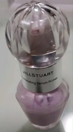 JILLSTUART Illuminating Serum Primer