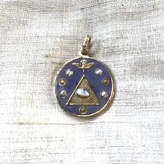 三角形と星形のペンダントトップ　目玉