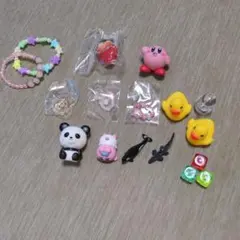 おもちゃセット　カービィ　プセルトイセット　指輪　ブレスレット　キーホルダー　苺
