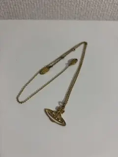 Vivienne Westwood オーブ ネックレス ゴールドのサムネイル