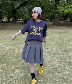 SNUG UP TIGHT SHESAME Tシャツ ネイビー Lのサムネイル