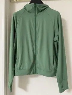 UNIQLO エアリズムグリーン フード付き ジップアップパーカー
