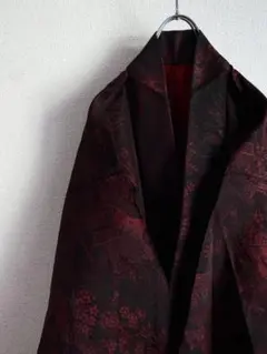 草花や古民家◆赤で素敵。正絹　レディース総柄アンティーク着物　和服　和装　手織り