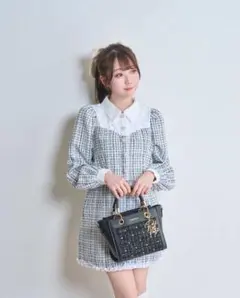 ミシェルマカロン モノグラムシャツプリーツワンピース グレー - メルカリ