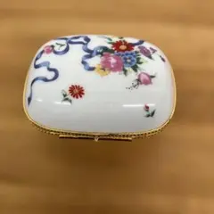 真【ん2】エスティローダー　陶器製小物入れ