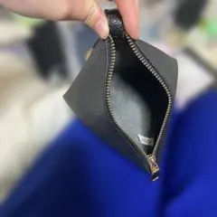 ブラック レザー風 三角ポーチ