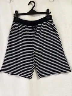 訳あり　黒と白ボーダー柄 ハーフパンツ ルームウェア　ポリエステル65綿35 Ｍ