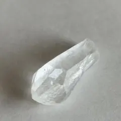 11.7g マニカラン水晶 原石 ポイント