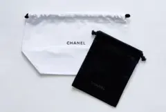 シャネル 巾着型 ポーチ　ホワイト　ブラック　ノベルティ　CHANEL ポーチ
