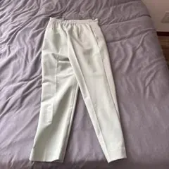 ミントグリーン スラックスパンツ
