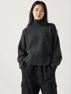 スフレヤーンハイネックセーター