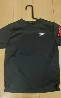 Reebok ブラック Tシャツ 140cmのサムネイル