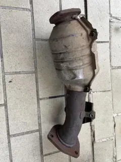 触媒 三菱 ミツビシ 車種不明 デリカと同形状 - メルカリ