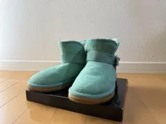 【新品】UGG ❤️ミントグリーン リボン付きショートブーツ UGG LUXURY ミントグリーン ムートンブーツ リボン付き - メルカリ