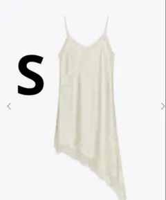 ZARA好きにも　レース付き　サテンホワイトキャミソール　バックオープン　S