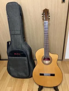 Item thumbnail for item ee8eedf6-1a90-4b9d-8aea-b7673f3a406f