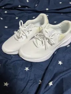 限界値値下げ！ナイキNIKEシューズ24.5cmほぼ新品ホワイト