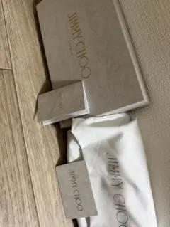 ジミーチュウ　長財布　(即購入可)のサムネイル