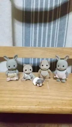 最終値下げ！初期　赤ちゃん　廃盤　4体+1　激レア　シルバニアファミリー