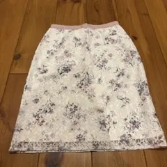 花柄 膝丈タイトスカート　ミッシュマッシュ
