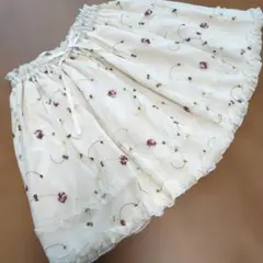アクシーズファム　フラワー刺繍フレアスカート