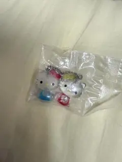 ハローキティ クリアチャーム 2個セット