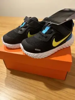 ナイキ キッズ スニーカー 新品 タグ付き 箱あり