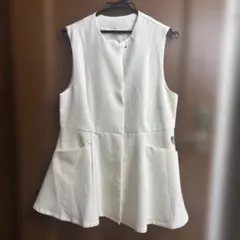 coca ノースリーブペプラムトップス