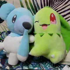 ポケットモンスター　もふぐっと　ほっぺたぬいぐるみ　～チコリータ・クマシュン～のサムネイル