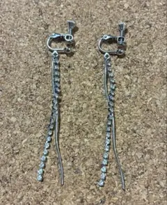 【値下げ中】ロングイヤリング　ラインストーン　シルバー　結婚式