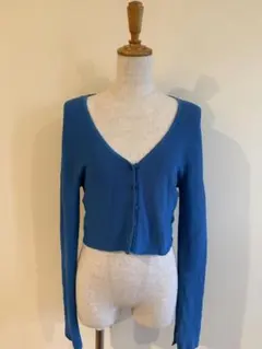 【GU】青のVネッククロップドカーディガン