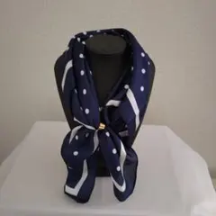 値下げしました！ネイビー ドット柄 スカーフ