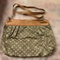 russet ショルダーバッグ モノグラム柄 レザーコンビ