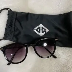 サングラス×パープルレンズ