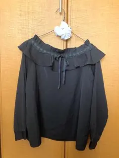 【evelyn】黒フリル長袖ブラウス(裏地付き)