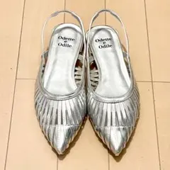 Odette e Odile シルバー フラットシューズ
