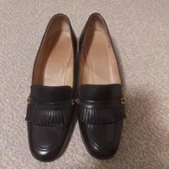 GUCCI黒いフリンジ付きローファーパンプス