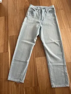 ライトブルー デニムパンツ