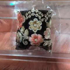 【新品未使用】ハンドメイド　花柄刺繍ポニーフック　161