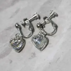ハート CZ 揺れる　イヤリング シルバー