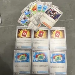 ポケパッド3枚、スペシャルレッドカード3枚、リーリエの決心2枚、など