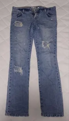 Item thumbnail for item b1641ed8-5a83-44c4-8e29-41cf81ba88ec