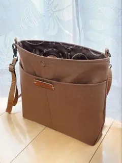 Item thumbnail for item 8723ec0f-5e43-44ca-91b8-f063f055f7ae