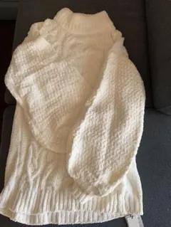 ヘザーのケーブルニットです　新品未使用
