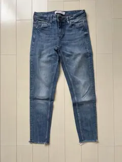 ZARA デニムパンツのサムネイル