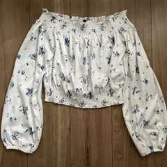 H&M 花柄オフショルダー長袖トップス　ショート丈